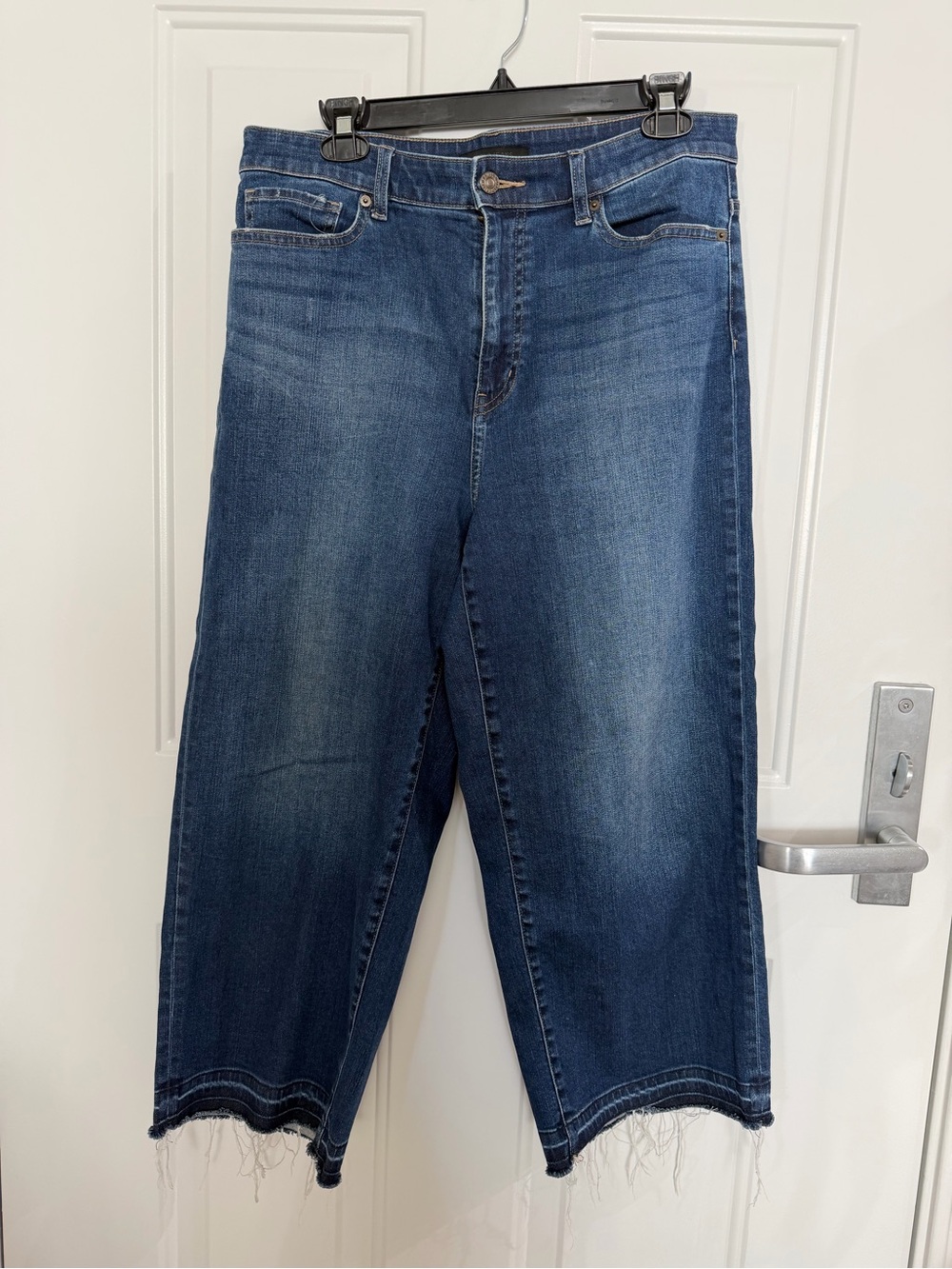 Women’s Uniqlo Blue Denim Jeans Straight Fit with raw edge